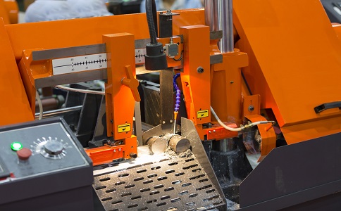 畜禽良种场龙门带锯床具备哪些优点？